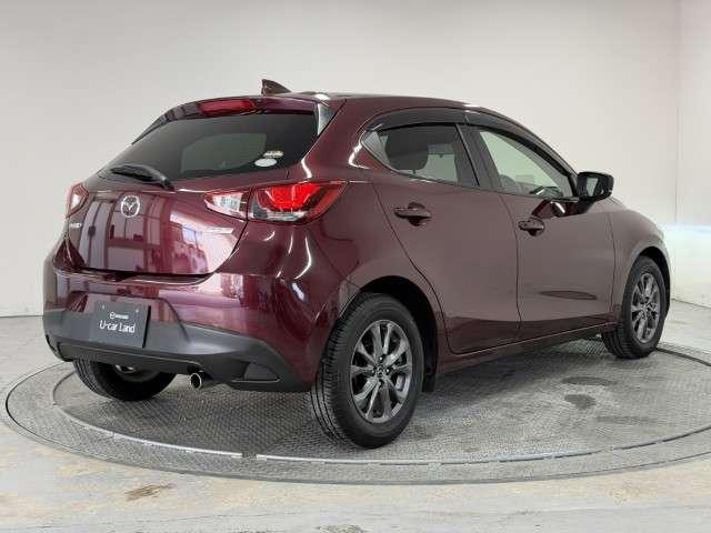 デミオ １．３　１３Ｓ　ツーリング　ワンオーナー　フルセグＴＶ　ナビ　アイドルストップ　サイドエアバッグ　禁煙　ＡＡＣ　ミュージックプレイヤー接続可　地デジ　シートヒータ　ＥＳＣ　１オーナー　アドバンスキー　ナビＴＶ　パワーステアリング（17枚目）