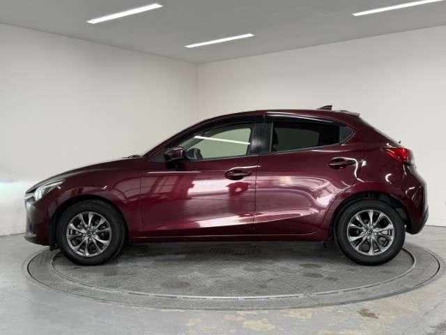 デミオ １．３　１３Ｓ　ツーリング　ワンオーナー　フルセグＴＶ　ナビ　アイドルストップ　サイドエアバッグ　禁煙　ＡＡＣ　ミュージックプレイヤー接続可　地デジ　シートヒータ　ＥＳＣ　１オーナー　アドバンスキー　ナビＴＶ　パワーステアリング（20枚目）