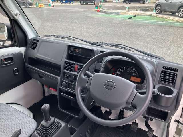 クリッパートラック 660 DX ワンオーナー パワーウインドウ リモコンキー 禁煙 パワステ 記録簿 エアコン 助手席エアバッグ 運転席エアバッグ パワーウインドウ アイドリングストップ キーレス(4枚目)