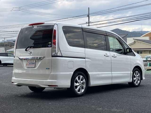 セレナ 純正ナビ・バックカメラ・ETC・クルコン スマートキープッシュスタート イモビライザー オートクルーズ 禁煙 ナビ・TV AAC ETC車載器 メモリーナビ バックモニター アルミホイール PW 記録簿有 寒冷地仕様 助手席エアバック ABS(2枚目)