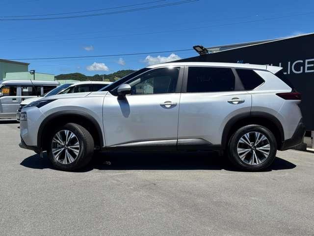 エクストレイル １．５　Ｘ　ｅ－４ＯＲＣＥ　４ＷＤ　元試乗車　禁煙車　プロパイロット　エマブレ　１オーナー　レーンキープアシスト　アダプティブクルーズコントロール　禁煙　バックモニター　ＬＥＤヘッドライト　インテリジェントキー　ＥＴＣ　４ＷＤ　記録簿　キーレスエントリー　ＡＡＣ（18枚目）