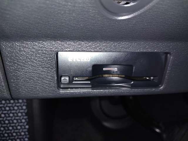 アリア Ｂ６　ｅ－４ＯＲＣＥ　４ＷＤ　禁煙車　サンルーフ　スマートキー　全周囲モニター　ＥＴＣ　エマブレ　フルオートエアコン　ＬＥＤヘッド　４ＷＤ　本革シート（15枚目）