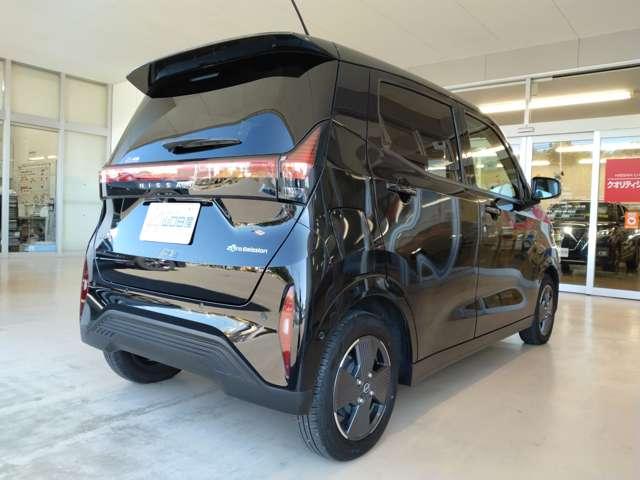 サクラ Ｘ　試乗車　禁煙車　フルセグメント　２０ｋＷｈ　アラウンドヴューモニター　運転席エアバック　ＡＡＣ　ＬＥＤヘッドランプ　試乗車　スマートキー　レーンアシスト　ＥＴＣ　禁煙車　キーレスエントリー　ワンオーナー　バックモニター　パワーステアリング（2枚目）