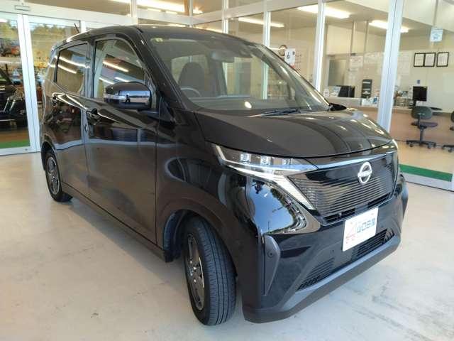 サクラ Ｘ　試乗車　禁煙車　フルセグメント　２０ｋＷｈ　アラウンドヴューモニター　運転席エアバック　ＡＡＣ　ＬＥＤヘッドランプ　試乗車　スマートキー　レーンアシスト　ＥＴＣ　禁煙車　キーレスエントリー　ワンオーナー　バックモニター　パワーステアリング（6枚目）