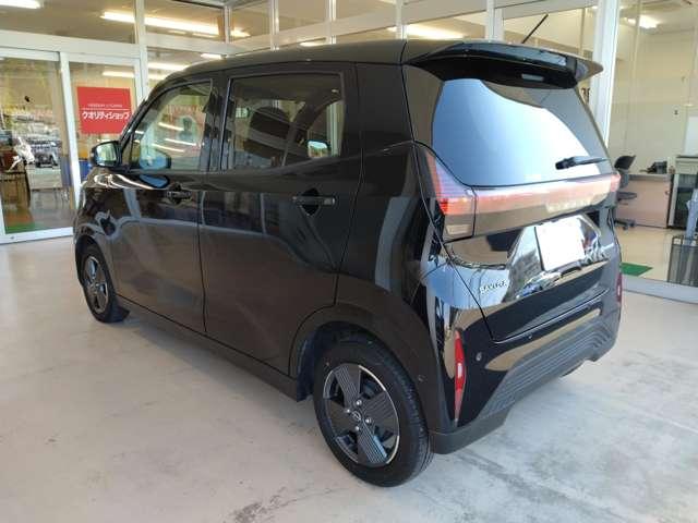 サクラ Ｘ　試乗車　禁煙車　フルセグメント　２０ｋＷｈ　アラウンドヴューモニター　運転席エアバック　ＡＡＣ　ＬＥＤヘッドランプ　試乗車　スマートキー　レーンアシスト　ＥＴＣ　禁煙車　キーレスエントリー　ワンオーナー　バックモニター　パワーステアリング（10枚目）