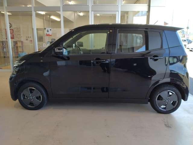 サクラ Ｘ　試乗車　禁煙車　フルセグメント　２０ｋＷｈ　アラウンドヴューモニター　運転席エアバック　ＡＡＣ　ＬＥＤヘッドランプ　試乗車　スマートキー　レーンアシスト　ＥＴＣ　禁煙車　キーレスエントリー　ワンオーナー　バックモニター　パワーステアリング（11枚目）