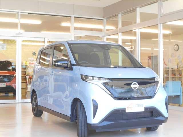 サクラ Ｘ　アラウンドビューモニター　オートホールド　アラウンドヴューモニター　運転席エアバック　ＡＡＣ　ＬＥＤヘッドランプ　試乗車　スマートキー　レーンアシスト　盗難防止システム　禁煙車　キーレスエントリー　ワンオーナー　バックモニター　アルミホイール（3枚目）