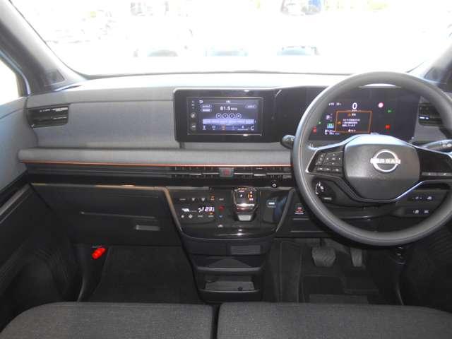 サクラ Ｘ　アラウンドビューモニター　オートホールド　アラウンドヴューモニター　運転席エアバック　ＡＡＣ　ＬＥＤヘッドランプ　試乗車　スマートキー　レーンアシスト　盗難防止システム　禁煙車　キーレスエントリー　ワンオーナー　バックモニター　アルミホイール（10枚目）