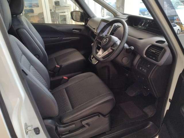 セレナ 2.0 ハイウェイスター V アラウンドビューモニター プロパイロット アラウンドビュ- アルミ 衝突被害軽減 LDP エアバッグ 両側オートスライドドア LEDライト インテリジェントキー サイドカメラ メモリーナビ アダプティブクルーズコントロール ナビTV ドラレコ(20枚目)