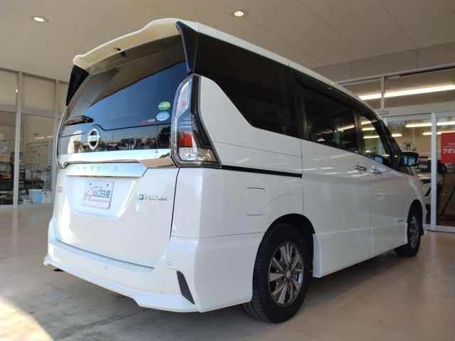 セレナ 1.2 e-POWER ハイウェイスター V 360°カメラ エマジェンシーブレーキ スマキー バックカメラ LED クルコン ETC ドラレコ フルオートエアコン アルミホイール エアバック メモリーナビ キーフリー ナビTV ABS パワステ(2枚目)