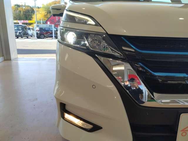 セレナ 1.2 e-POWER ハイウェイスター V 360°カメラ エマジェンシーブレーキ スマキー バックカメラ LED クルコン ETC ドラレコ フルオートエアコン アルミホイール エアバック メモリーナビ キーフリー ナビTV ABS パワステ(7枚目)