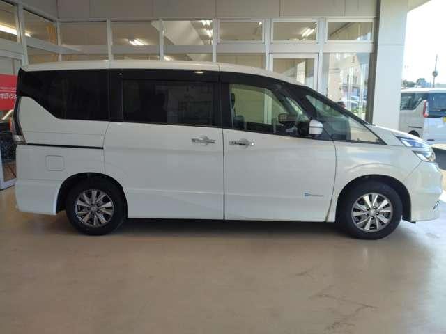 セレナ 1.2 e-POWER ハイウェイスター V 360°カメラ エマジェンシーブレーキ スマキー バックカメラ LED クルコン ETC ドラレコ フルオートエアコン アルミホイール エアバック メモリーナビ キーフリー ナビTV ABS パワステ(8枚目)