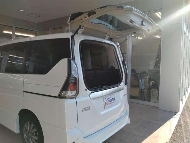 セレナ 1.2 e-POWER ハイウェイスター V 360°カメラ エマジェンシーブレーキ スマキー バックカメラ LED クルコン ETC ドラレコ フルオートエアコン アルミホイール エアバック メモリーナビ キーフリー ナビTV ABS パワステ(12枚目)