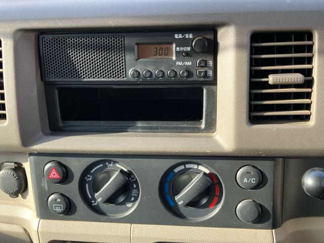 エブリイ PA 5速マニュアル(MT)車 両側電動スライドドア アルミホイール エアバッグ エアコン パワーステアリング ハイルーフ 衝突安全ボディ(13枚目)