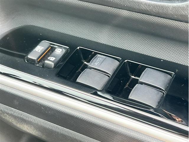 アクア クロスオーバー フルセグ HDDナビ DVD再生 バックカメラ 衝突被害軽減システム ETC LEDヘッドランプ ワンオーナー 記録簿(16枚目)