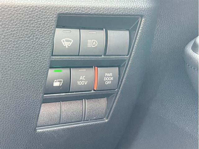 ヴォクシー ハイブリッドＳ－Ｚ　フルセグ　メモリーナビ　ＤＶＤ再生　ミュージックプレイヤー接続可　後席モニター　バックカメラ　衝突被害軽減システム　ＥＴＣ　ドラレコ　両側電動スライド　ＬＥＤヘッドランプ　乗車定員７人　３列シート（11枚目）