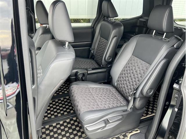 ヴォクシー ハイブリッドＳ－Ｚ　フルセグ　メモリーナビ　ＤＶＤ再生　ミュージックプレイヤー接続可　バックカメラ　衝突被害軽減システム　ＥＴＣ　両側電動スライド　ＬＥＤヘッドランプ　乗車定員７人　３列シート　ワンオーナー　記録簿（10枚目）