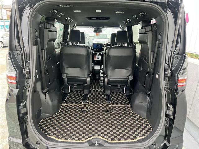 ヴォクシー ハイブリッドＳ－Ｚ　フルセグ　メモリーナビ　ＤＶＤ再生　ミュージックプレイヤー接続可　バックカメラ　衝突被害軽減システム　ＥＴＣ　両側電動スライド　ＬＥＤヘッドランプ　乗車定員７人　３列シート　ワンオーナー　記録簿（24枚目）