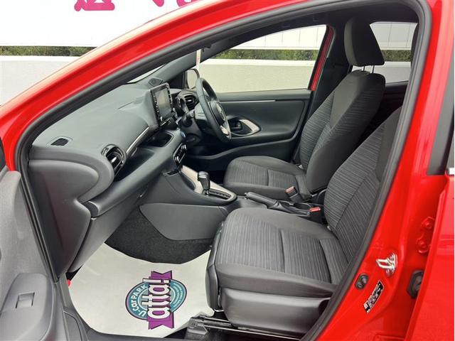 ヤリス ハイブリッドＺ　バックカメラ　衝突被害軽減システム　ＥＴＣ　ＬＥＤヘッドランプ　ワンオーナー　記録簿（10枚目）