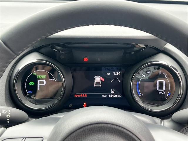 ヤリス ハイブリッドＺ　バックカメラ　衝突被害軽減システム　ＥＴＣ　ＬＥＤヘッドランプ　ワンオーナー　記録簿（22枚目）