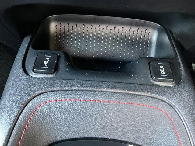 カローラスポーツ ハイブリッドＧ　Ｚ　フルセグ　メモリーナビ　バックカメラ　衝突被害軽減システム　ＥＴＣ　ドラレコ　ＬＥＤヘッドランプ　ワンオーナー　フルエアロ　記録簿（18枚目）