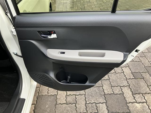 パッソ モーダ　Ｇパッケージ　４ＷＤ　ワンセグ　メモリーナビ　ミュージックプレイヤー接続可　バックカメラ　衝突被害軽減システム　ドラレコ　ＬＥＤヘッドランプ　ワンオーナー　記録簿　アイドリングストップ（9枚目）