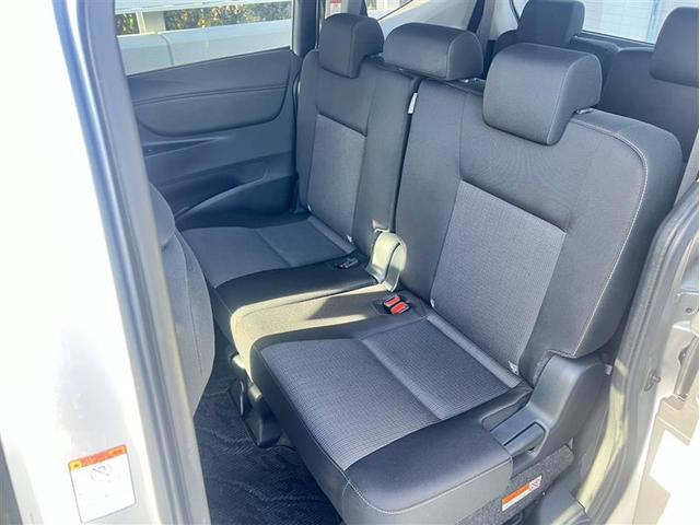 シエンタ ハイブリッドG ワンセグ メモリーナビ バックカメラ 衝突被害軽減システム 両側電動スライド LEDヘッドランプ 乗車定員7人 3列シート ワンオーナー 記録簿(9枚目)