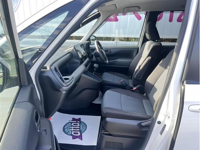 ノア HV X サイドLUチルトシート フルセグ メモリーナビ 後席モニター バックカメラ 衝突被害軽減システム ETC 両側電動スライド LEDヘッドランプ 乗車定員7人 3列シート 記録簿(10枚目)