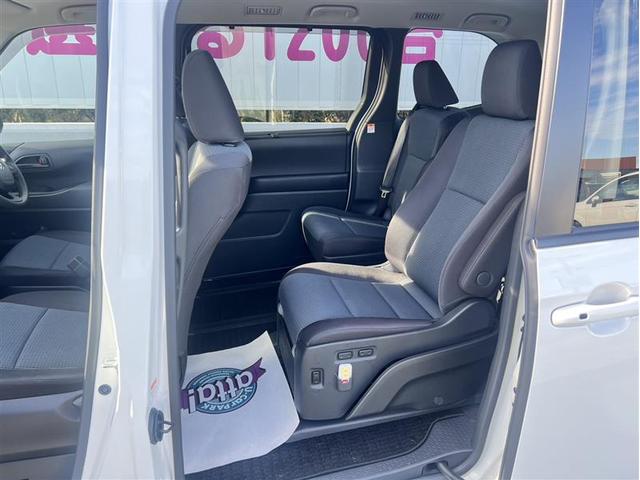 ノア HV X サイドLUチルトシート フルセグ メモリーナビ 後席モニター バックカメラ 衝突被害軽減システム ETC 両側電動スライド LEDヘッドランプ 乗車定員7人 3列シート 記録簿(11枚目)