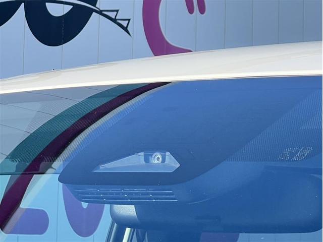 ノア HV X サイドLUチルトシート フルセグ メモリーナビ 後席モニター バックカメラ 衝突被害軽減システム ETC 両側電動スライド LEDヘッドランプ 乗車定員7人 3列シート 記録簿(12枚目)