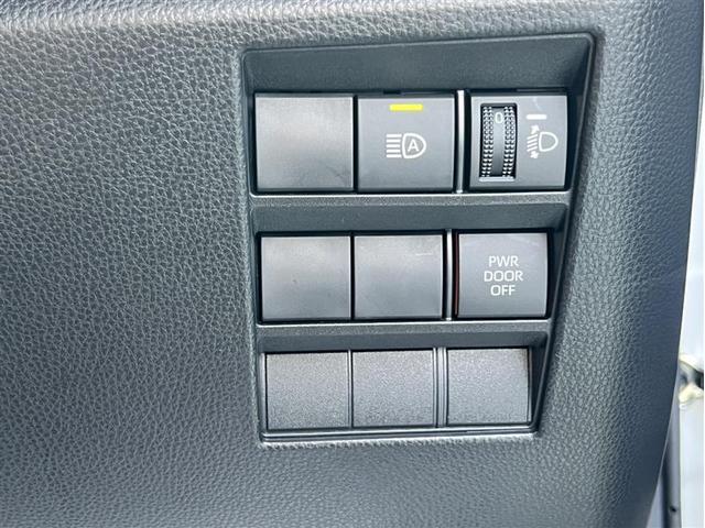 ノア HV X サイドLUチルトシート フルセグ メモリーナビ 後席モニター バックカメラ 衝突被害軽減システム ETC 両側電動スライド LEDヘッドランプ 乗車定員7人 3列シート 記録簿(21枚目)