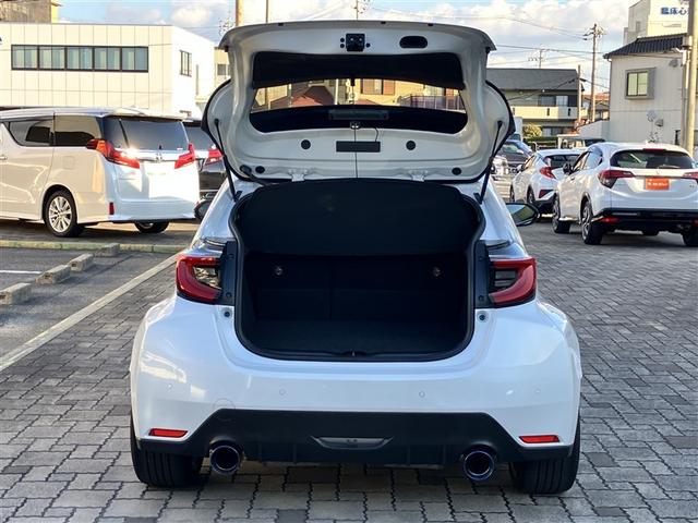 GRヤリス RS メモリーナビ ミュージックプレイヤー接続可 バックカメラ 衝突被害軽減システム ETC ドラレコ LEDヘッドランプ ワンオーナー フルエアロ 記録簿(7枚目)