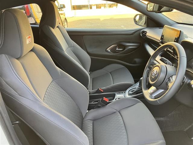 GRヤリス RS メモリーナビ ミュージックプレイヤー接続可 バックカメラ 衝突被害軽減システム ETC ドラレコ LEDヘッドランプ ワンオーナー フルエアロ 記録簿(14枚目)