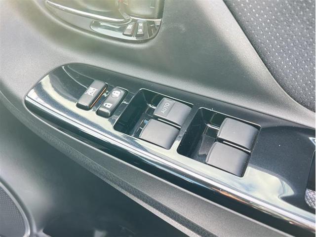 ヴィッツ ＧＲスポーツＧＲ　フルセグ　メモリーナビ　ＤＶＤ再生　ミュージックプレイヤー接続可　バックカメラ　衝突被害軽減システム　ＥＴＣ　ドラレコ　ＬＥＤヘッドランプ　ワンオーナー　記録簿（20枚目）