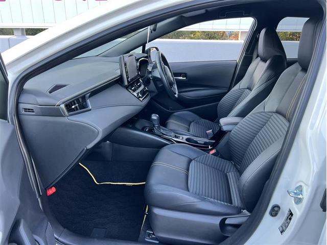 カローラスポーツ ハイブリッドG スタイルパッケージ フルセグ メモリーナビ ミュージックプレイヤー接続可 バックカメラ 衝突被害軽減システム ETC ドラレコ LEDヘッドランプ ワンオーナー フルエアロ 記録簿(10枚目)