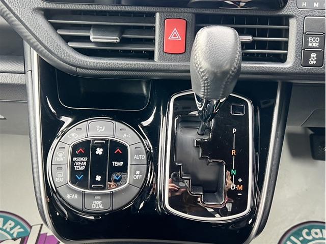 ヴォクシー ＺＳ　煌ＩＩＩ　フルセグ　メモリーナビ　ＤＶＤ再生　後席モニター　バックカメラ　衝突被害軽減システム　ＥＴＣ　両側電動スライド　ＬＥＤヘッドランプ　乗車定員７人　３列シート　記録簿（16枚目）