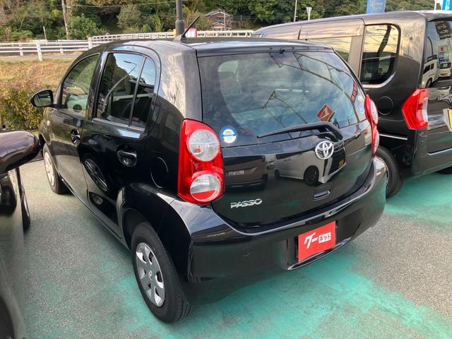 パッソ Ｘ　ユルリ　スマートキー　ＣＤ　ＡＢＳ　エアバッグ　衝突安全ボディ　盗難防止装置　ブラック　ＣＶＴ（7枚目）