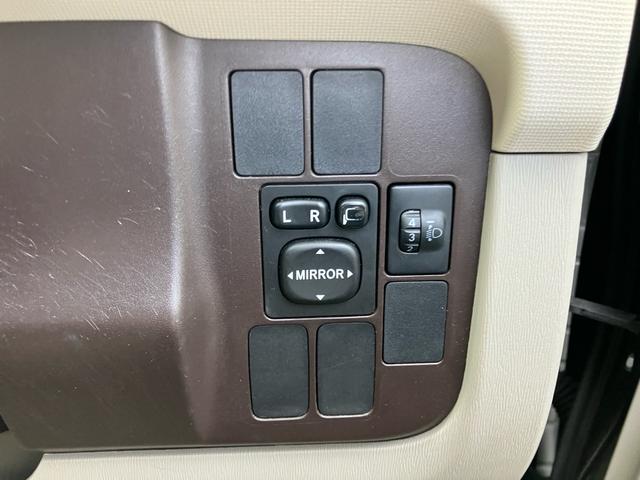 パッソ Ｘ　ユルリ　スマートキー　ＣＤ　ＡＢＳ　エアバッグ　衝突安全ボディ　盗難防止装置　ブラック　ＣＶＴ（18枚目）