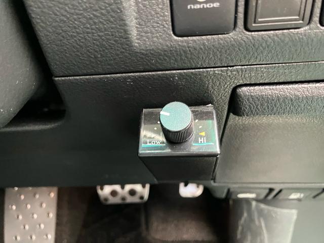 ヴェルファイア ２．４Ｚ　ゴールデンアイズ　両側電動スライドドア　バックカメラ　スマートキー　サンルーフ　後席モニター　後席エアコン　オートライト　Ｂｌｕｅｔｏｏｔｈ接続（6枚目）