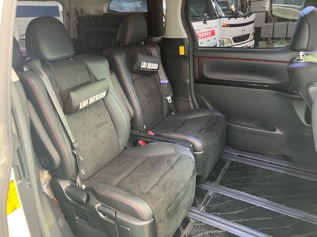 ヴェルファイア ２．４Ｚ　ゴールデンアイズ　両側電動スライドドア　バックカメラ　スマートキー　サンルーフ　後席モニター　後席エアコン　オートライト　Ｂｌｕｅｔｏｏｔｈ接続（19枚目）