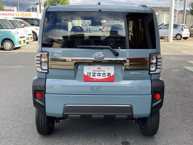 タフト Ｇ　ダーククロムベンチャー　シートヒーター　バックカメラ　ガラスルーフ　衝突安全ボディ　シートヒーター付き　盗難防止システム　キーフリー　オートライト　誤発進抑制装置　ＬＥＤライト　レーンキープアシスト　リアカメラ　記録簿　アルミ　コーナーソナー　禁煙車（4枚目）