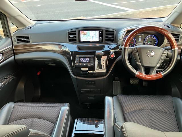 エルグランド 250ハイウェイスターS 両側パワースライドドア ドライブレコーダー スマートキー プッシュスタート ナビTV バックカメラ Bluetooth接続 3列シート クルーズコントロール ABS エアバッグ 盗難防止装置(2枚目)