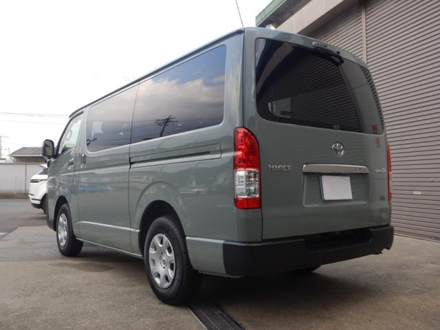 ハイエースバン スーパーGL アースカラーPk アーバンカーキ ワンオーナー 登録済未使用 禁煙車 両側パワースライドドア デジタルインナーミラー パノラミックビューモニター クリソナLEDフォグ AC100V電源 (レンタ登録)(7枚目)