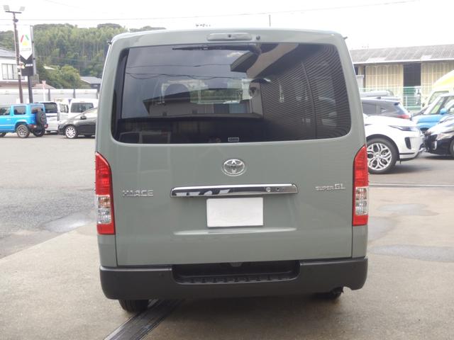 ハイエースバン スーパーGL アースカラーPk アーバンカーキ ワンオーナー 登録済未使用 禁煙車 両側パワースライドドア デジタルインナーミラー パノラミックビューモニター クリソナLEDフォグ AC100V電源 (レンタ登録)(9枚目)