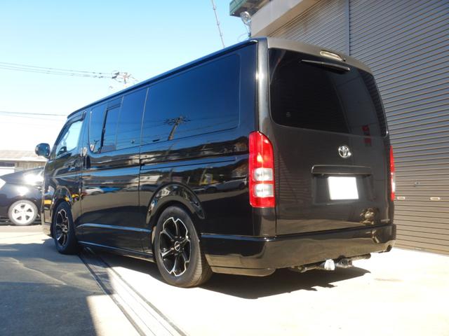 ハイエースバン ロングスーパーGL バッドフェイス ハーフエアロ ローダウン 9型ナビTV バックカメラ リアモニター ETC ヘッドライトLED フォグ黄LED 17アルミ ヒッチメンバー ベッドキット シートカバー 100V電源(8枚目)