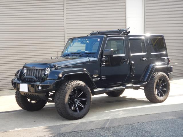 ジープ・ラングラーアンリミテッド サハラ BEstopサンライダー 社外LEDヘッドライト・テール 社外フロントバンパー リフトキット 20インチアルミ 社外マフラー(純正有) 黒レザーシート BTオーディオ バックカメラ 社外フェンダー(10枚目)