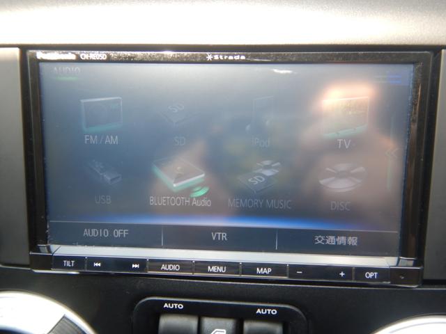 ジープ・ラングラーアンリミテッド サハラ BEstopサンライダー 社外LEDヘッドライト・テール 社外フロントバンパー リフトキット 20インチアルミ 社外マフラー(純正有) 黒レザーシート BTオーディオ バックカメラ 社外フェンダー(14枚目)