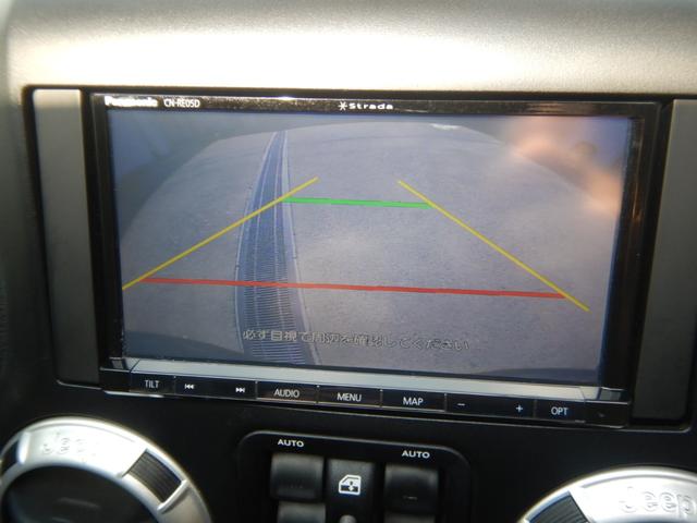 ジープ・ラングラーアンリミテッド サハラ BEstopサンライダー 社外LEDヘッドライト・テール 社外フロントバンパー リフトキット 20インチアルミ 社外マフラー(純正有) 黒レザーシート BTオーディオ バックカメラ 社外フェンダー(15枚目)