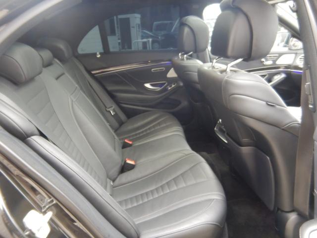 Ｓクラス Ｓ４００　ＡＭＧライン　後期モデル　レザーエクスクルーシブＰＫＧ　黒レザー（ヒーター＆ベンチレーション）マッサージ機能付　パノラミックスライディングルーフ　レーダーセーフティＰＫＧ　ブルメスタサウンド　ロアリング　ＨＵＤ（23枚目）