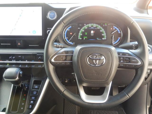 ヴォクシー ハイブリッドＳ－Ｚ　ワンオーナー　７人乗り　ディスプレイオーディオ　ナビＴＶ　バックカメラ　ＤＶＤ再生　後席モニター　衝突被害軽減システム　ＥＴＣ２０　両側電動スライド　ＬＥＤヘッドランプ　シートヒーター（13枚目）